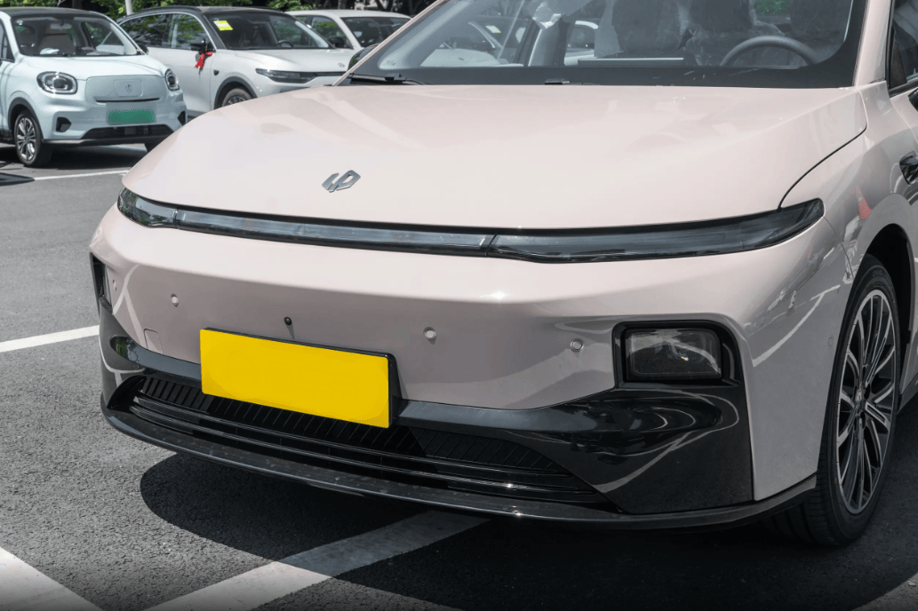 选车坑零跑B01的真实体验值得参考！冰球突破豪华版避开10万级纯电轿车(图6)