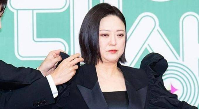 ：隔着帐篷亲热、声音超大！不如去酒店冰球突破游戏韩国女星狠批露营不雅行为(图5)